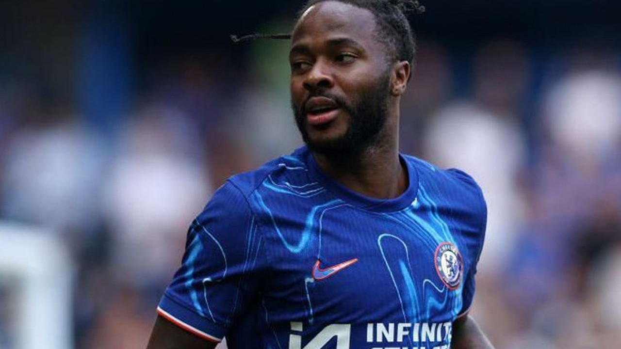 Crystal Palace Sterling'in peşinde