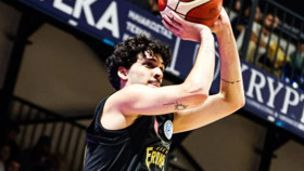 ESENLER EROKSPOR 4'TE 4 YAPTI