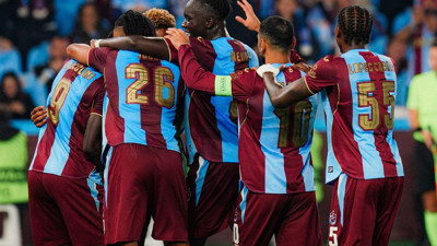 Trabzonspor'dan isminin anlamı "Yürekler" olan İskoçlara futbol dersi
