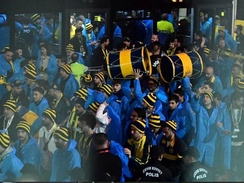 Fenerbahçe taraftarı, RAMS Park'a ulaştı